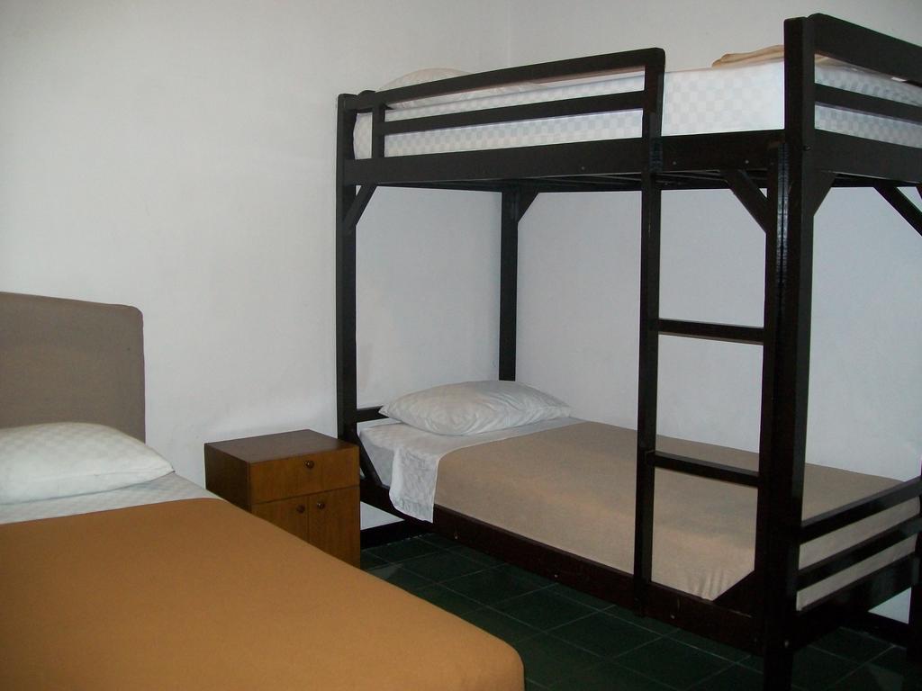 Krowi Inn สุราบายา ห้อง รูปภาพ