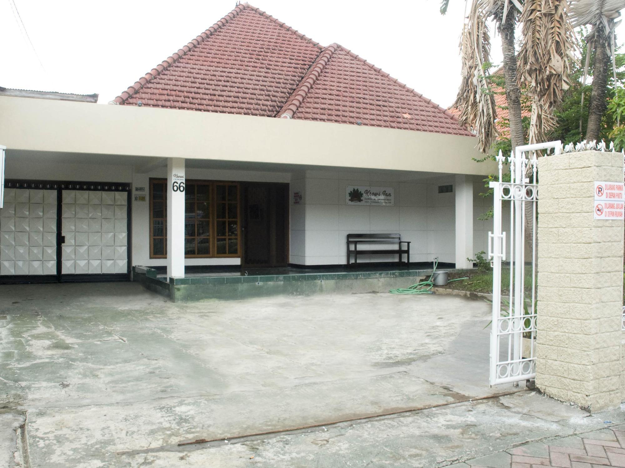 Krowi Inn สุราบายา ภายนอก รูปภาพ