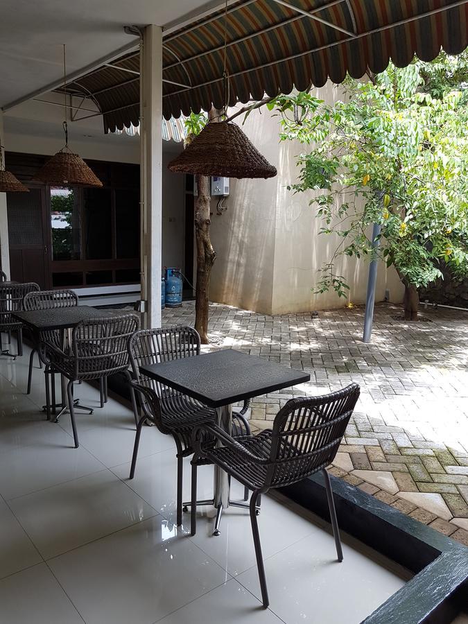 Krowi Inn สุราบายา ภายนอก รูปภาพ