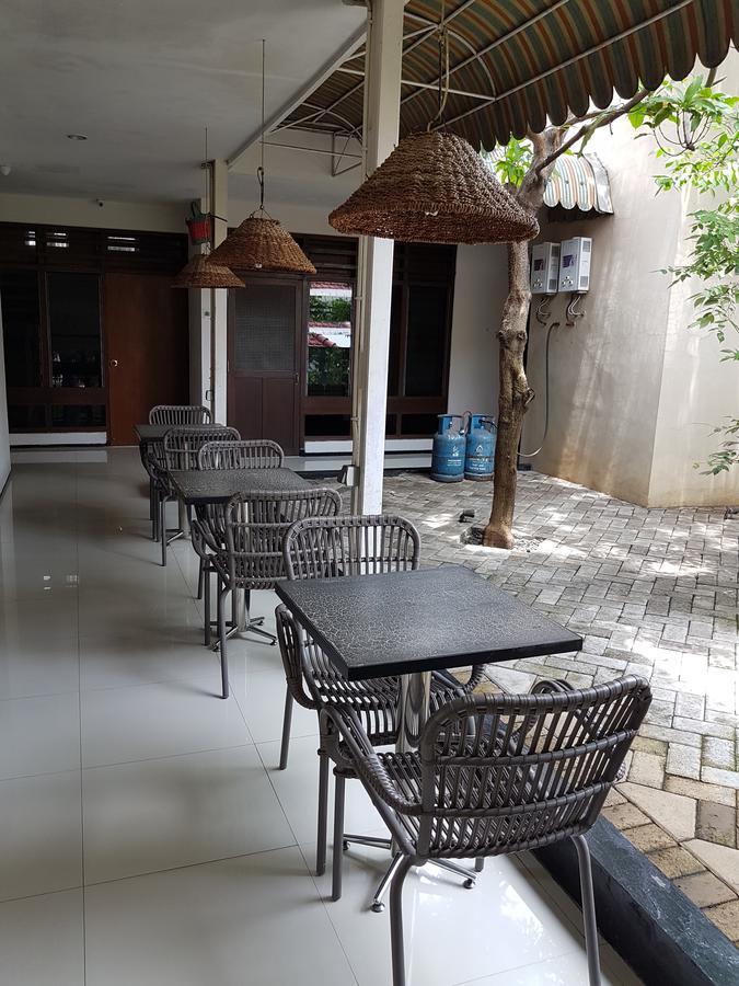 Krowi Inn สุราบายา ภายนอก รูปภาพ