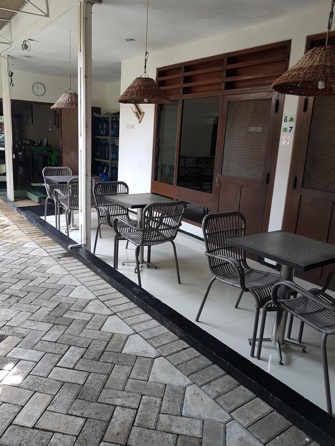Krowi Inn สุราบายา ภายนอก รูปภาพ